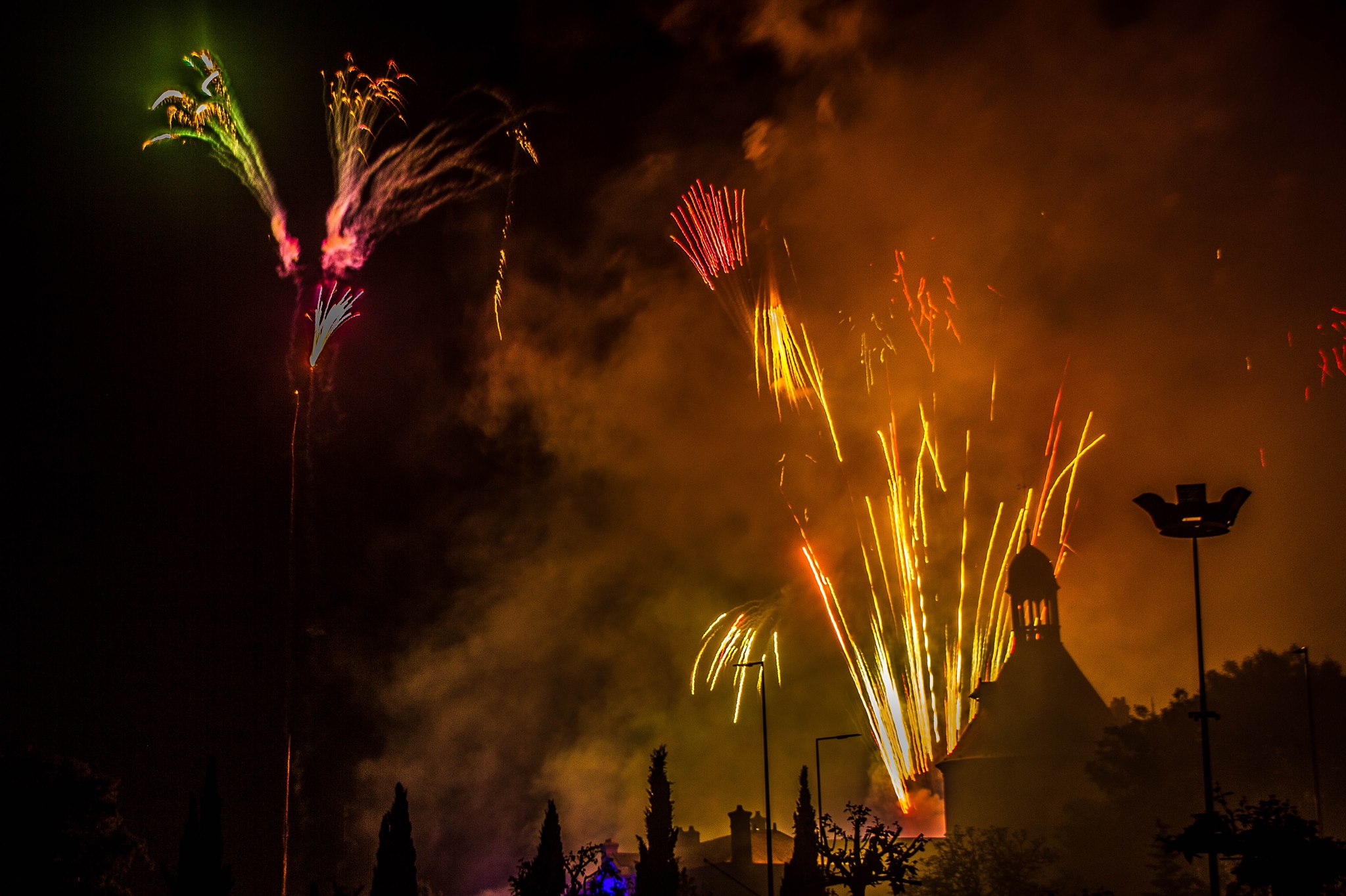Feu d'artifice de la Fête des Mômes 2016 La Ville de SainteGeneviève